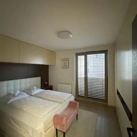 Urban 2 Bedroom * ברטיסלאבה